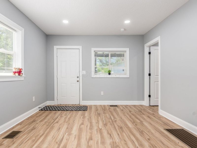 2108 Paul Drive , Columbus, OH 43211 Photo 15
