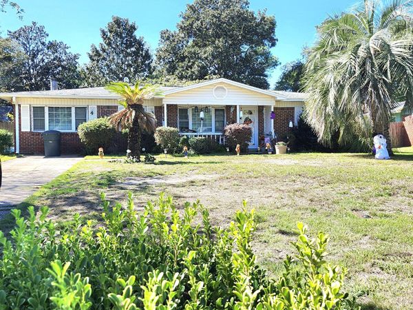 212 NW Baker Avenue, Fort Walton Beach, FL 32548