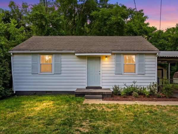 5803 Couch Dr , Nashville, TN 37209