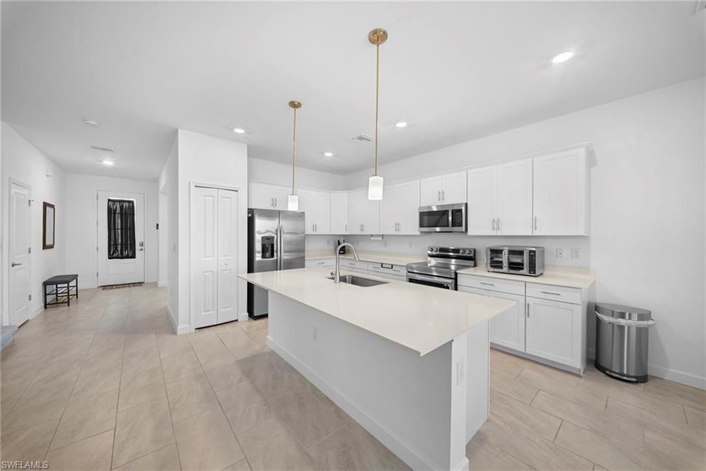 18335 Ridgeline Dr, Estero, FL 33928 Photo