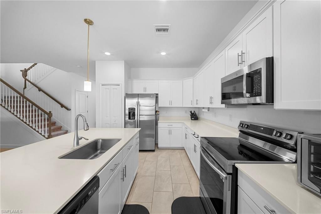 18335 Ridgeline Dr, Estero, FL 33928 Photo