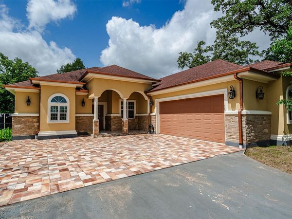 295 Pine Valley LOOP , Smithville, TX 78957