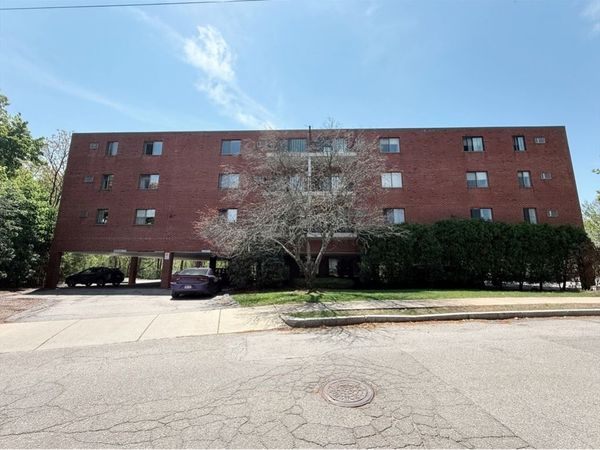 209 Riverview Ave, Unit 29, Newton, MA 02466