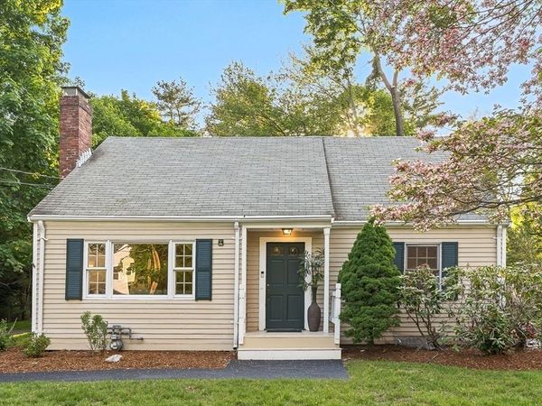 7 Haven Ln, Wayland, MA 01778