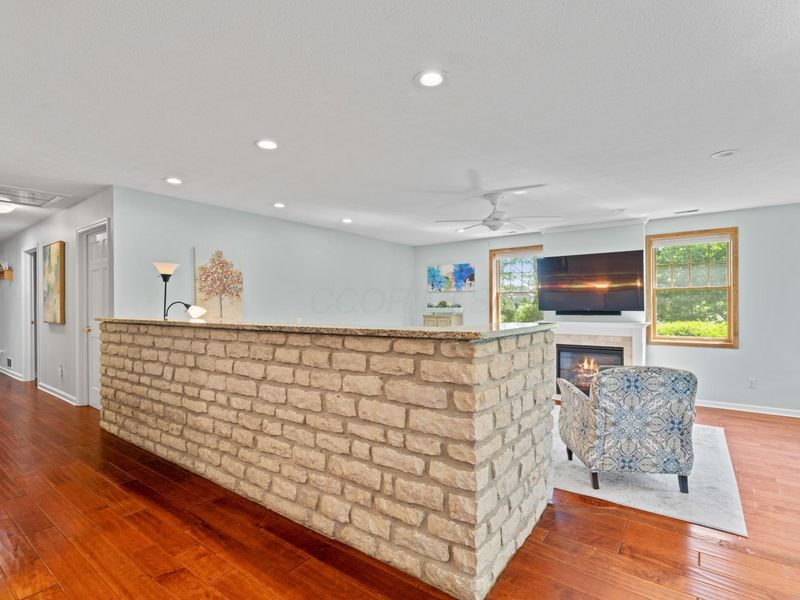 8668 Hyland Croy Road, Plain City, OH 43064 Photo 11