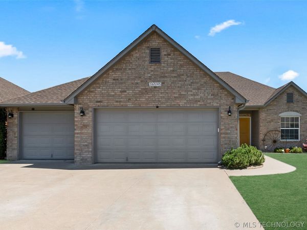 26595 Columbia Crest Drive, Claremore, OK 74019