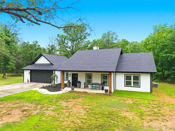 466070 E 800 , Stilwell, OK 74960