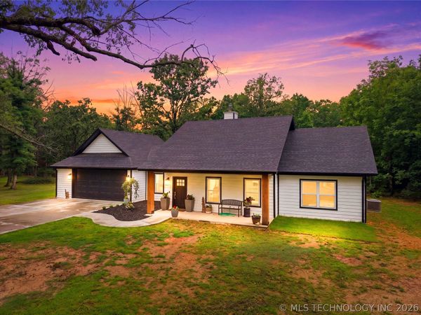 466070 E 800, Stilwell, OK 74960