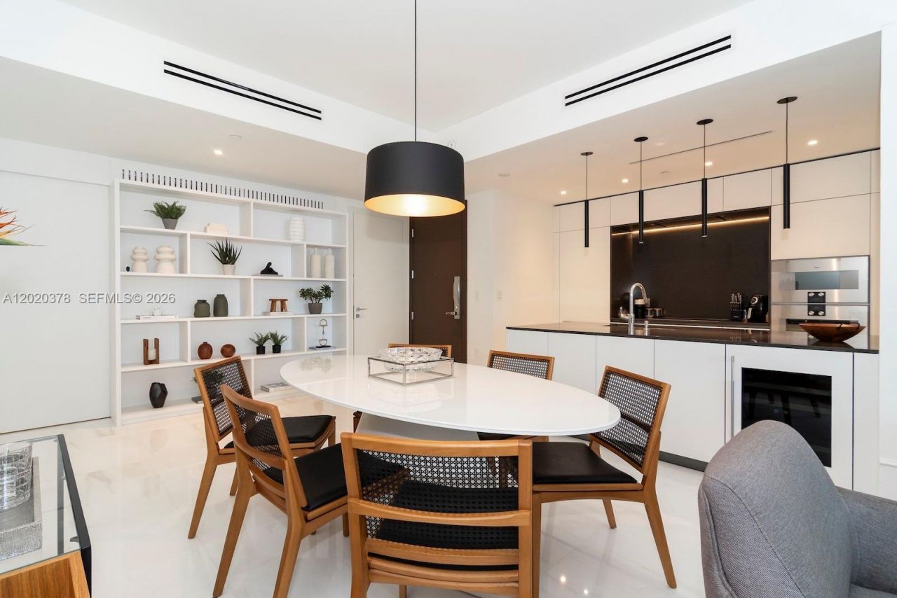 300 Biscayne Boulevard Way , Unit 802E, Miami, FL 33131 Photo