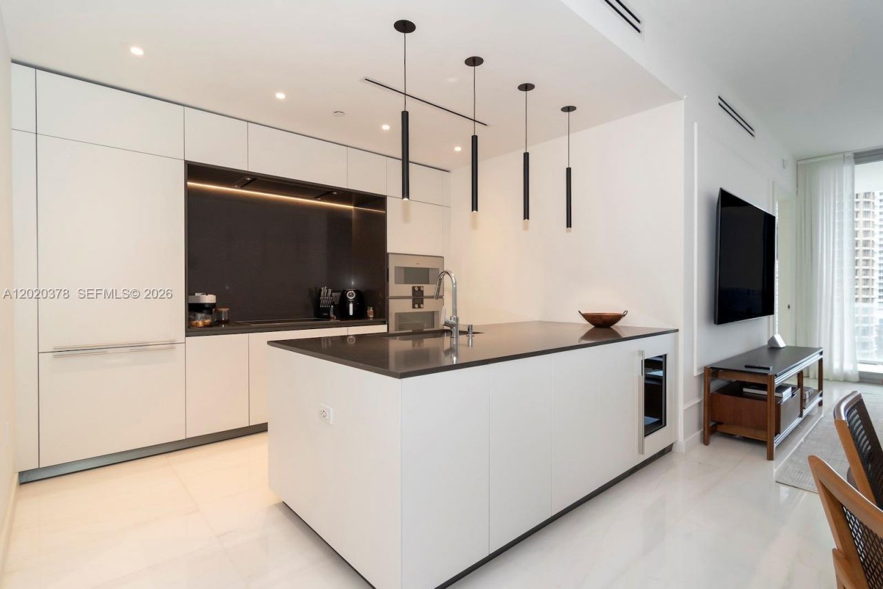 300 Biscayne Boulevard Way , Unit 802E, Miami, FL 33131 Photo