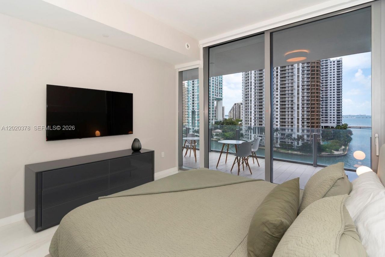 300 Biscayne Boulevard Way , Unit 802E, Miami, FL 33131 Photo