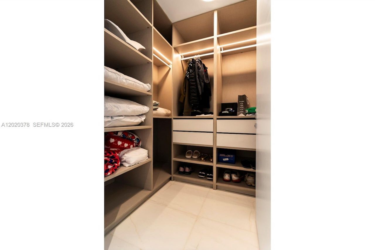 300 Biscayne Boulevard Way , Unit 802E, Miami, FL 33131 Photo