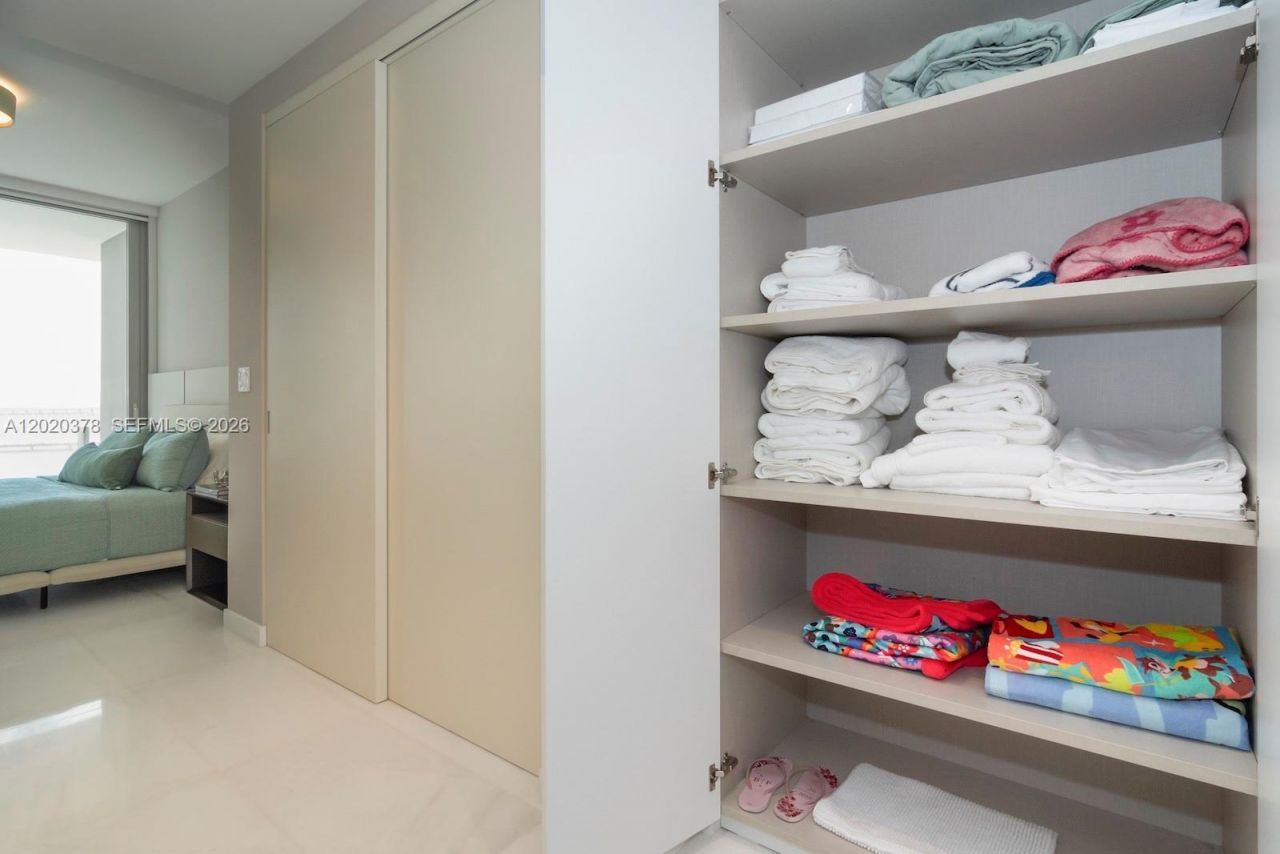 300 Biscayne Boulevard Way , Unit 802E, Miami, FL 33131 Photo