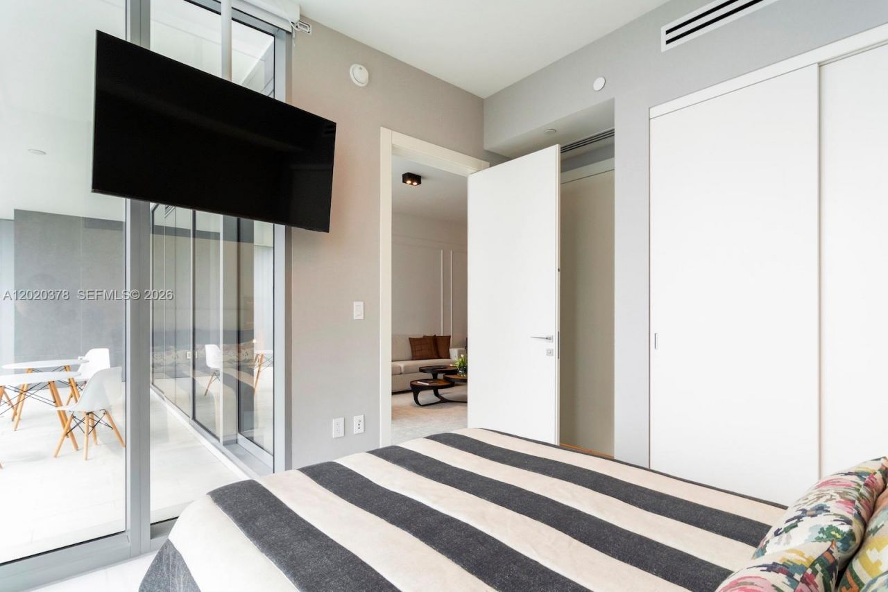 300 Biscayne Boulevard Way , Unit 802E, Miami, FL 33131 Photo