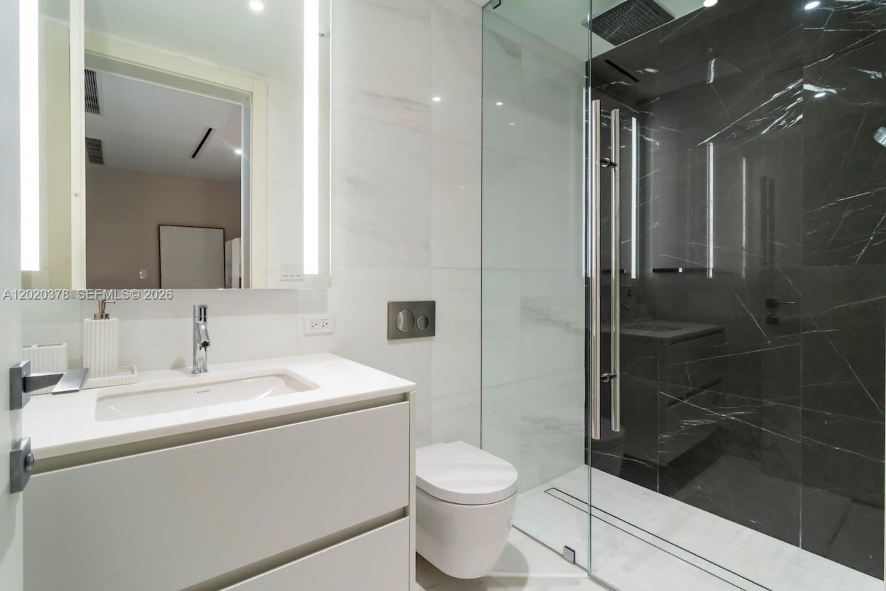 300 Biscayne Boulevard Way , Unit 802E, Miami, FL 33131 Photo