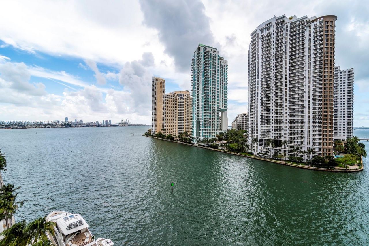300 Biscayne Boulevard Way , Unit 802E, Miami, FL 33131 Photo