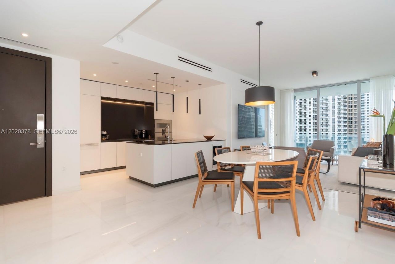 300 Biscayne Boulevard Way , Unit 802E, Miami, FL 33131 Photo
