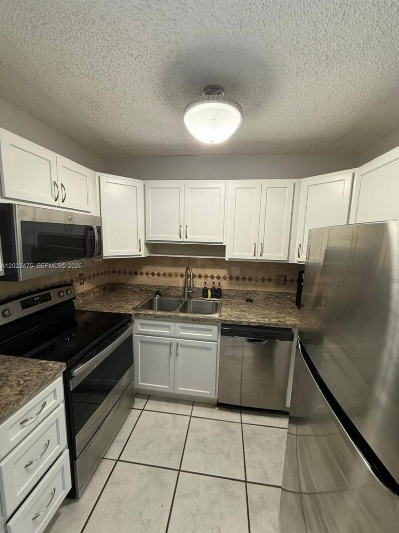 9116 NW 35th Pl , Sunrise, FL 33351 Photo