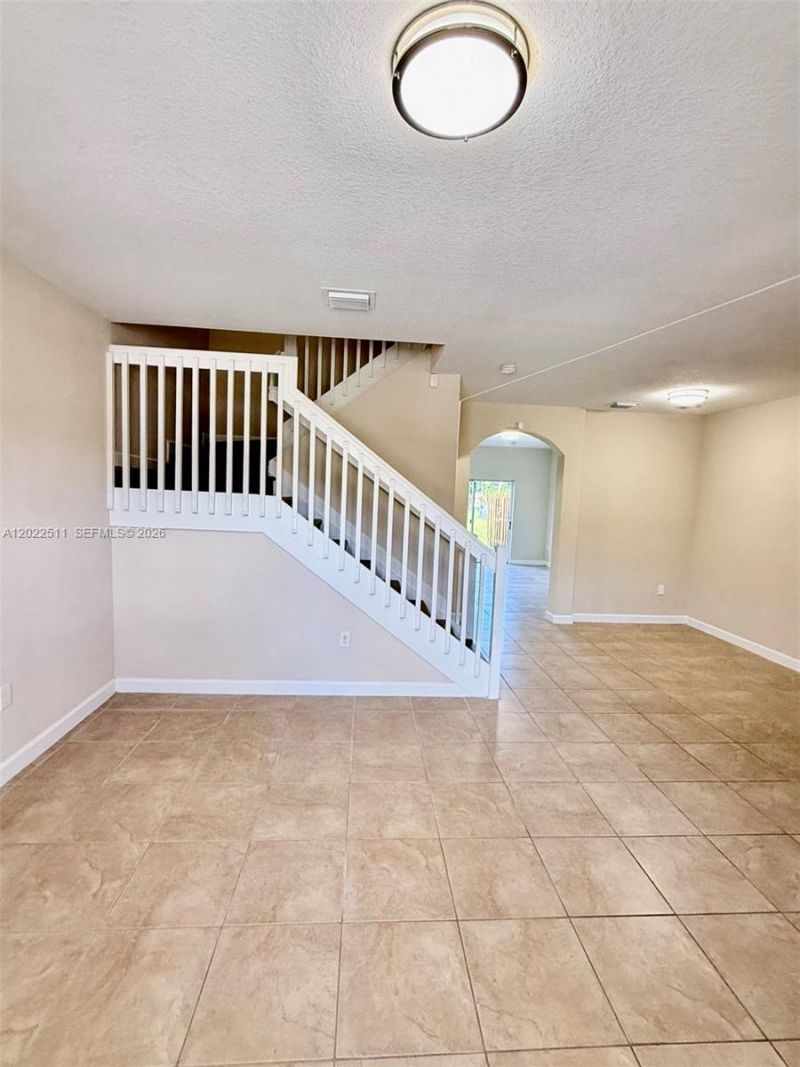 9001 SW 227th St , Unit 6, Cutler Bay, FL 33190 Photo