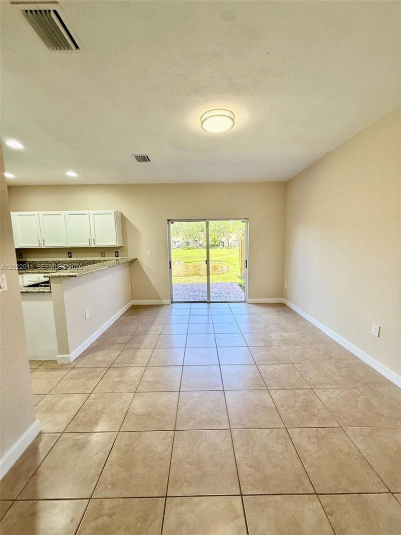 9001 SW 227th St , Unit 6, Cutler Bay, FL 33190 Photo