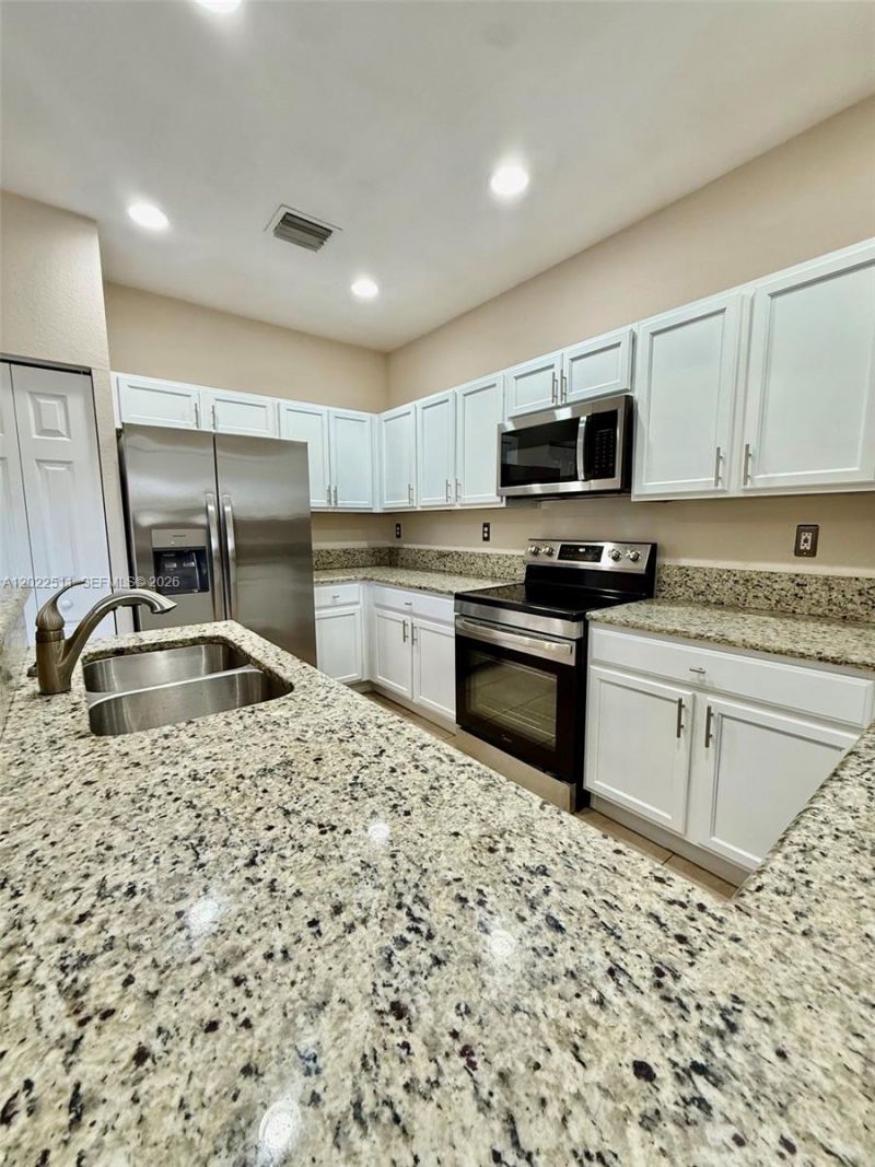 9001 SW 227th St , Unit 6, Cutler Bay, FL 33190 Photo