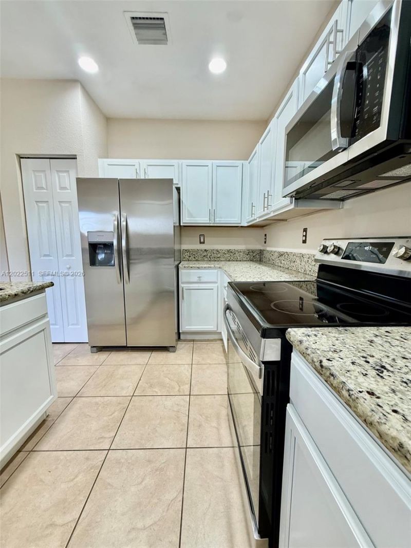 9001 SW 227th St , Unit 6, Cutler Bay, FL 33190 Photo