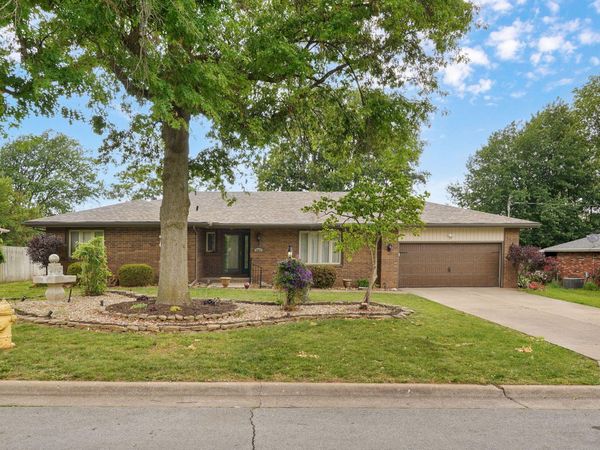 3301 N Fremont Avenue , Springfield, MO 65803