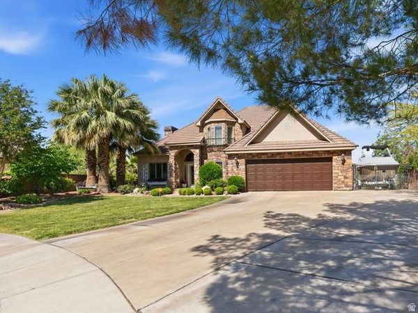 834 N DUSK CIR W, St. George, UT 84770