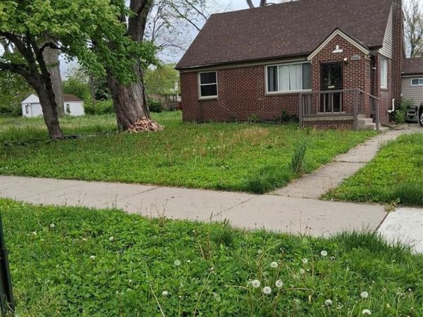 22440 Pembroke Avenue, Detroit, MI 48219
