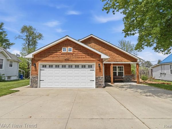 6070 Hackett, Waterford Twp, MI 48327