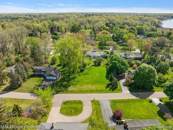 0000 Pine Ridge Road, West Bloomfield Twp, MI 48324