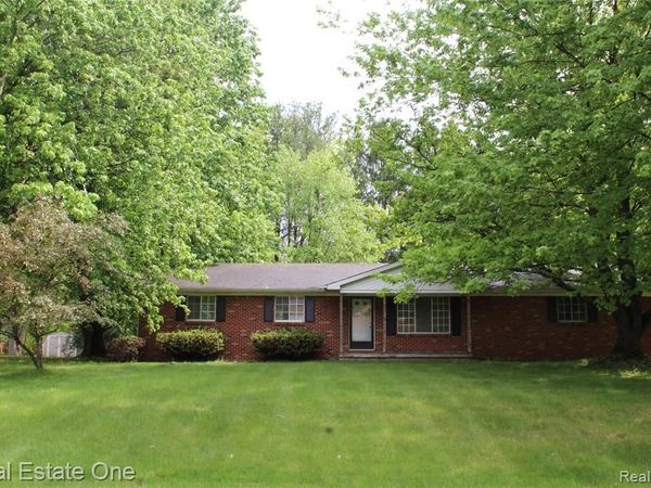 1425 N Alstott Drive, Marion Twp, MI 48843