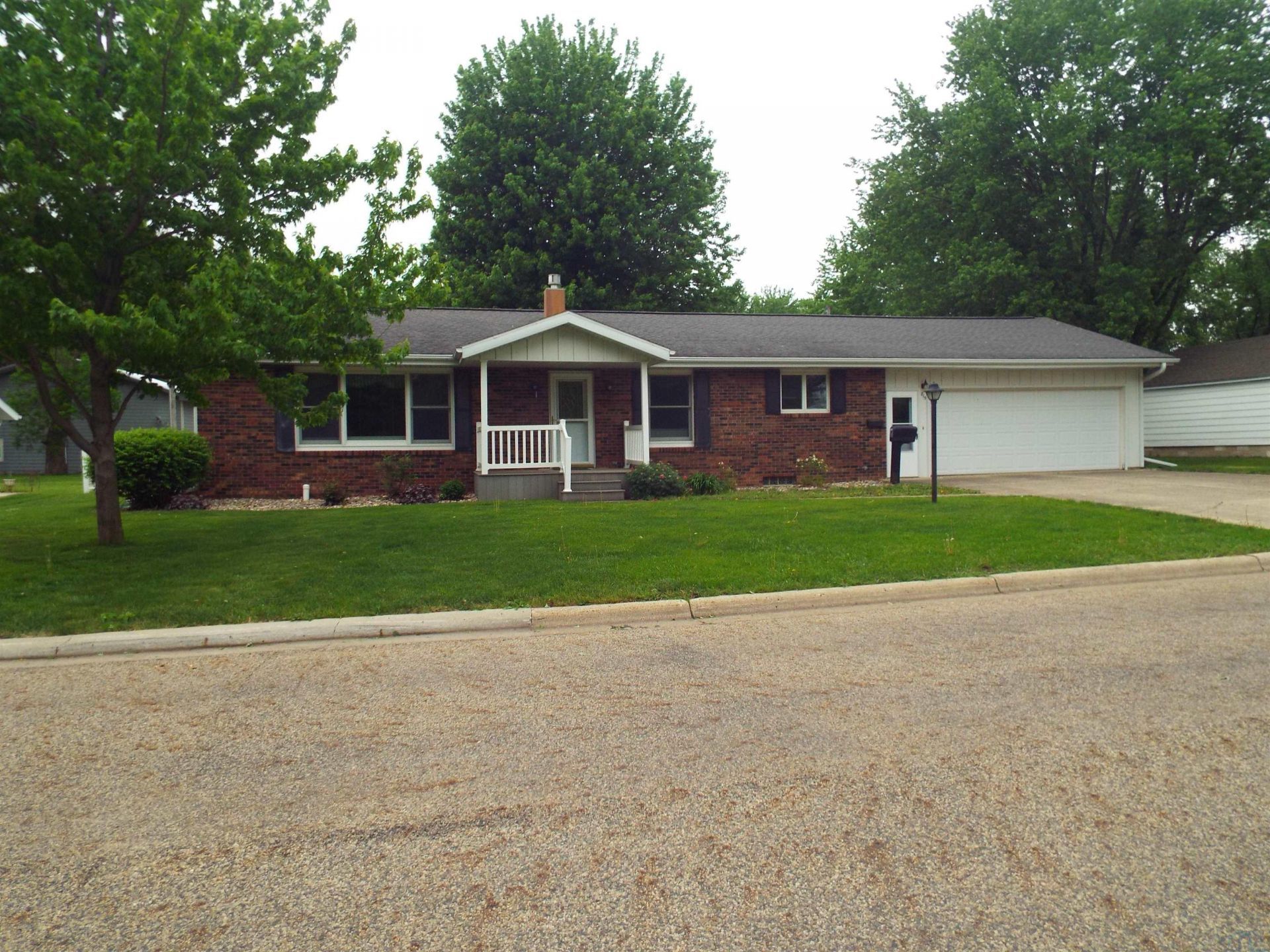 815 11th Avenue, Sibley, IA 51249 Main Photo