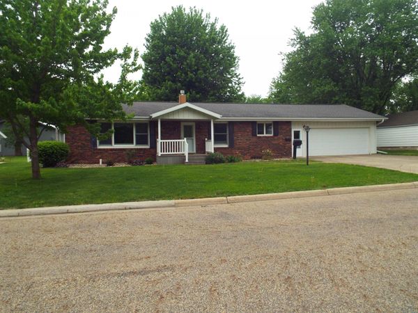 815 11th Avenue, Sibley, IA 51249