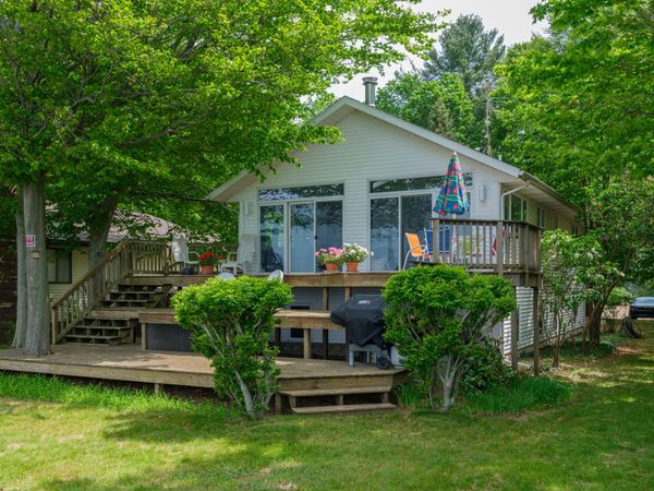 1192 Cherry Drive, South Haven, MI 49090