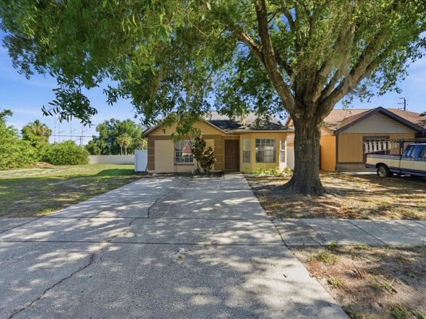 7615 LEMON WOOD COURT , TAMPA, FL 33625