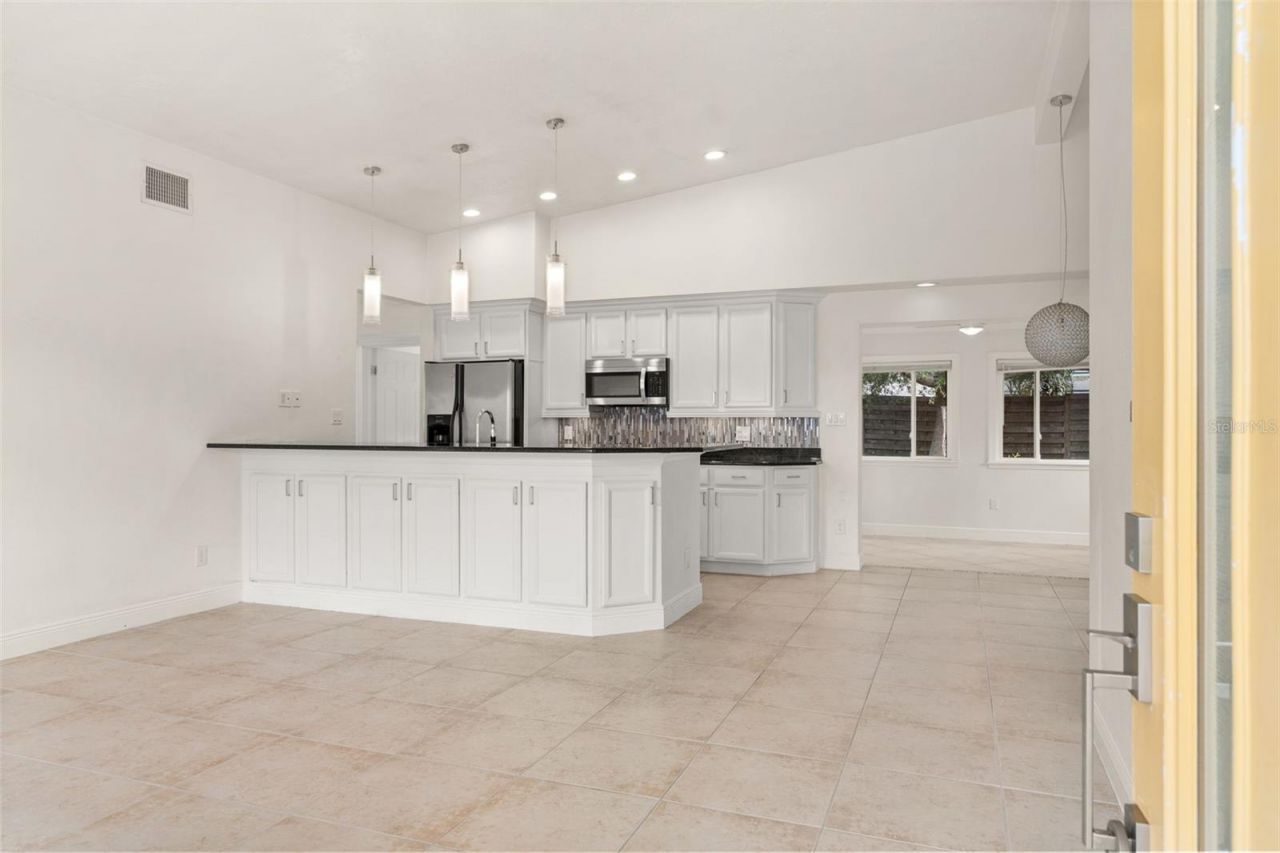 3317 Bougainvillea Street , Sarasota, FL 34239 Photo