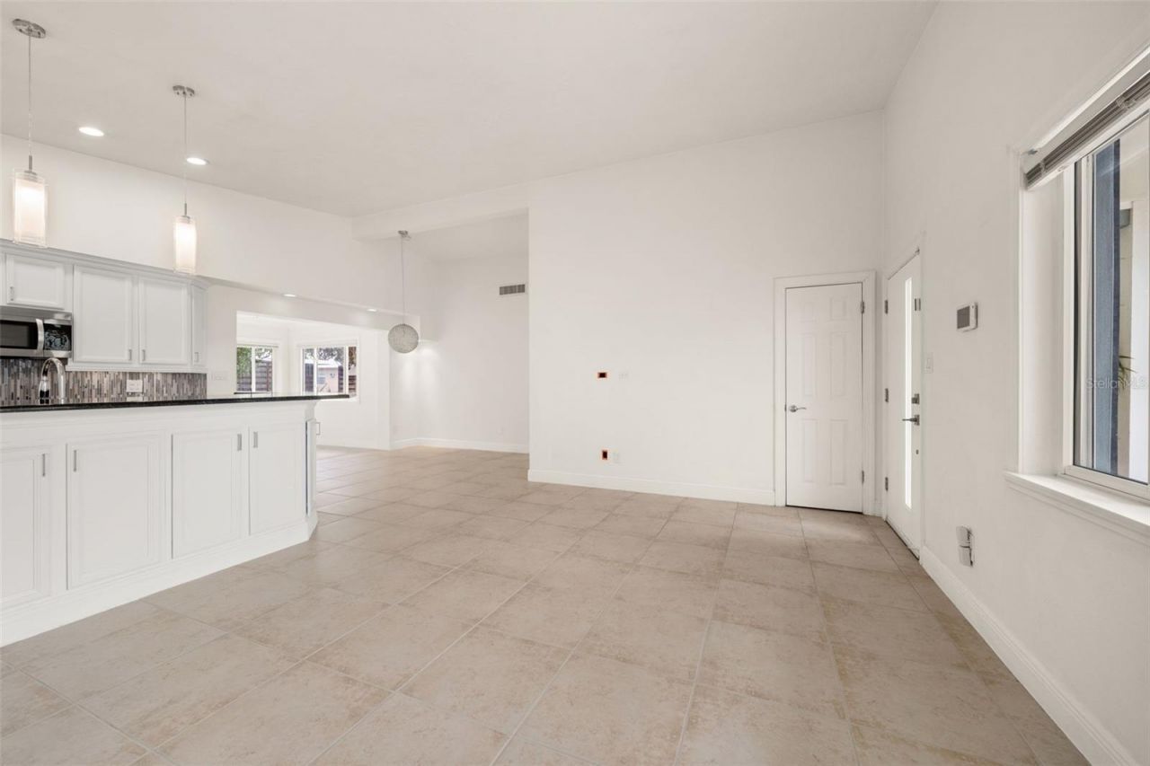 3317 Bougainvillea Street , Sarasota, FL 34239 Photo