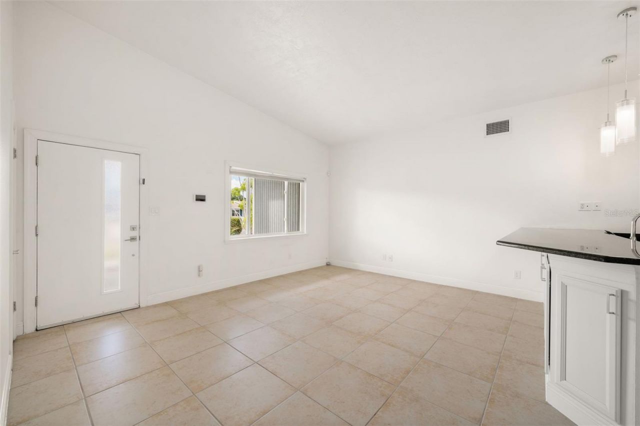 3317 Bougainvillea Street , Sarasota, FL 34239 Photo