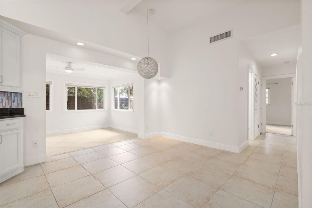 3317 Bougainvillea Street , Sarasota, FL 34239 Photo