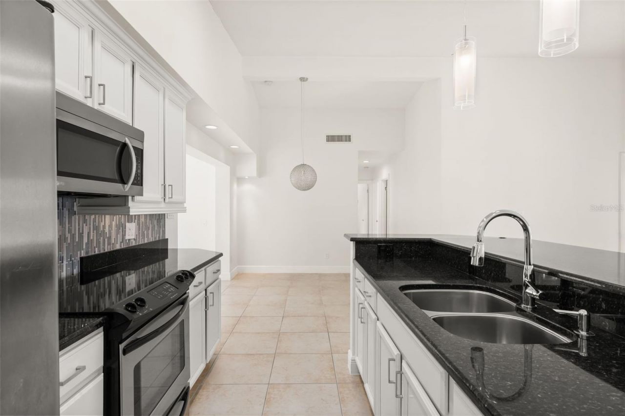 3317 Bougainvillea Street , Sarasota, FL 34239 Photo