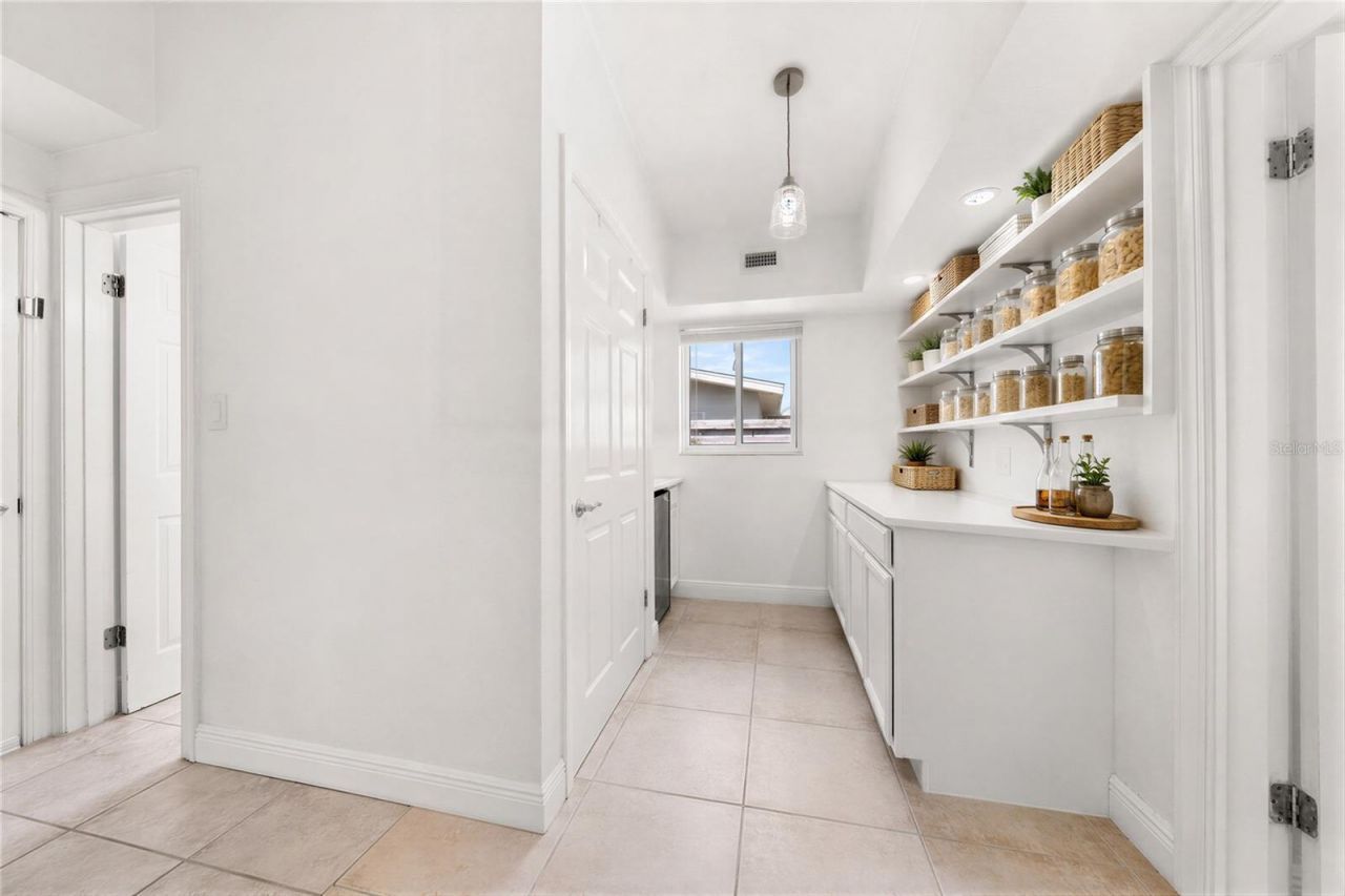 3317 Bougainvillea Street , Sarasota, FL 34239 Photo