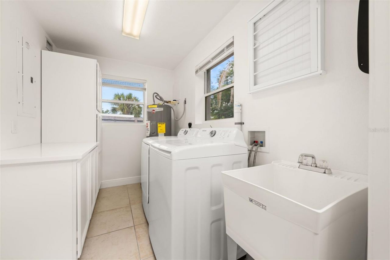 3317 Bougainvillea Street , Sarasota, FL 34239 Photo