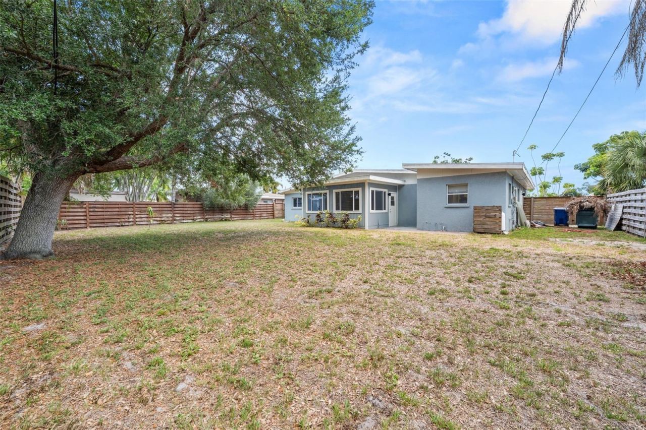 3317 Bougainvillea Street , Sarasota, FL 34239 Photo