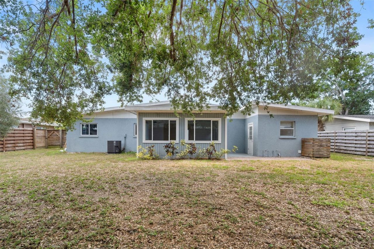 3317 Bougainvillea Street , Sarasota, FL 34239 Photo