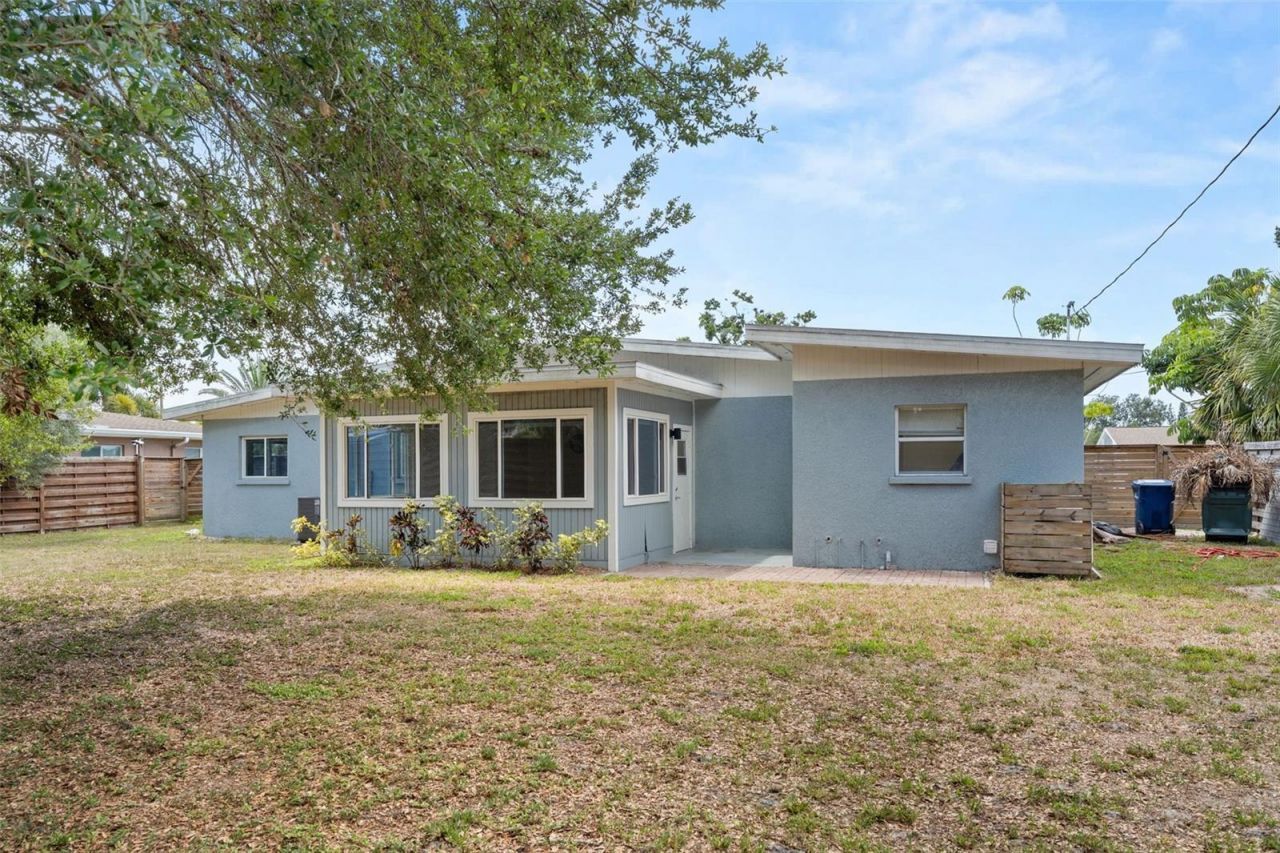 3317 Bougainvillea Street , Sarasota, FL 34239 Photo