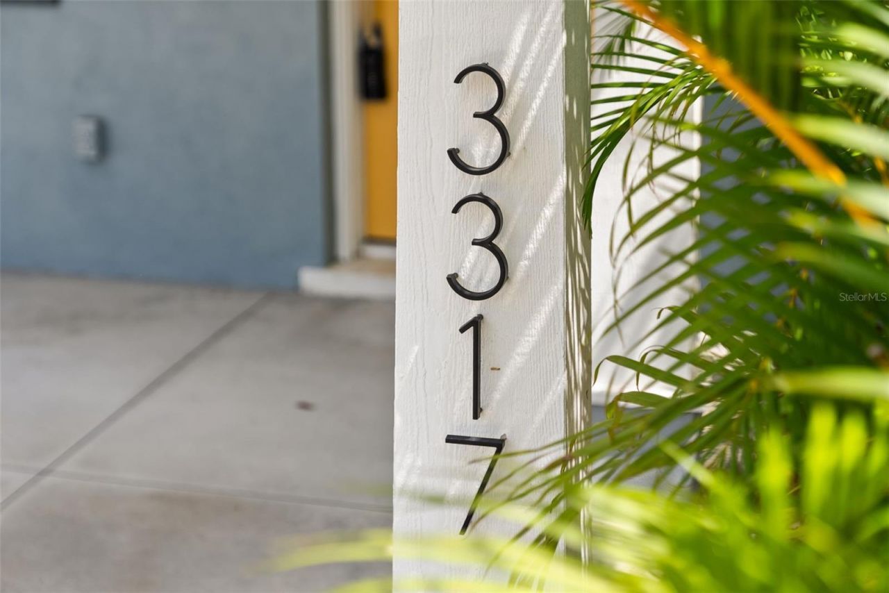 3317 Bougainvillea Street , Sarasota, FL 34239 Photo