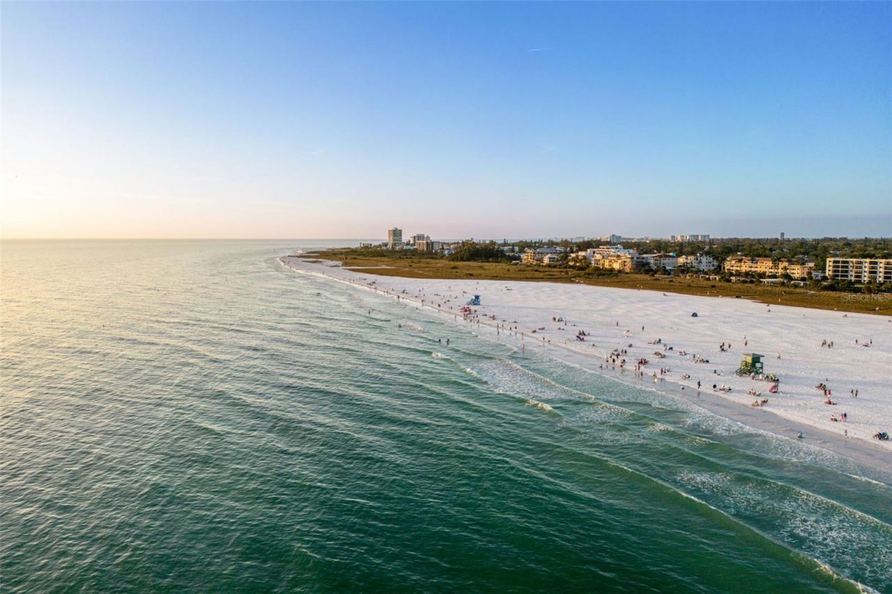 3317 Bougainvillea Street , Sarasota, FL 34239 Photo