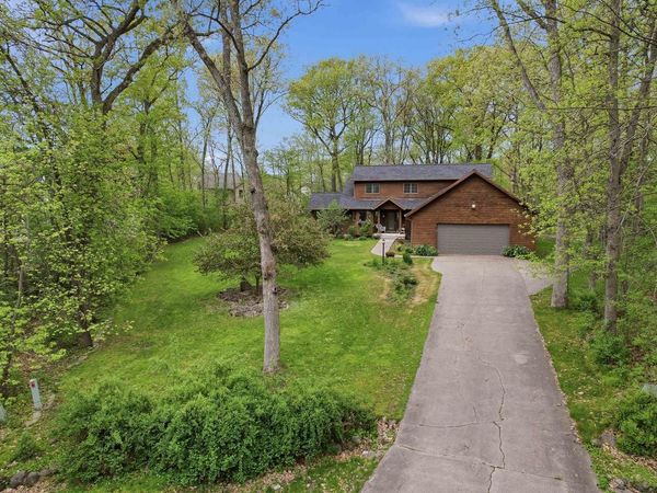 611 HONEY BEAR COURT, Waupaca, WI 54981