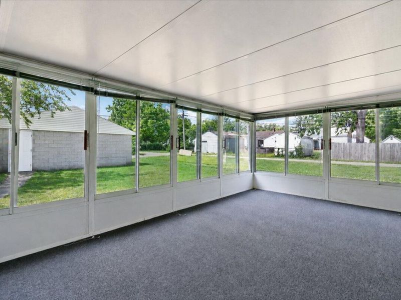 2961 E 11th Avenue, Columbus, OH 43219 Photo 23